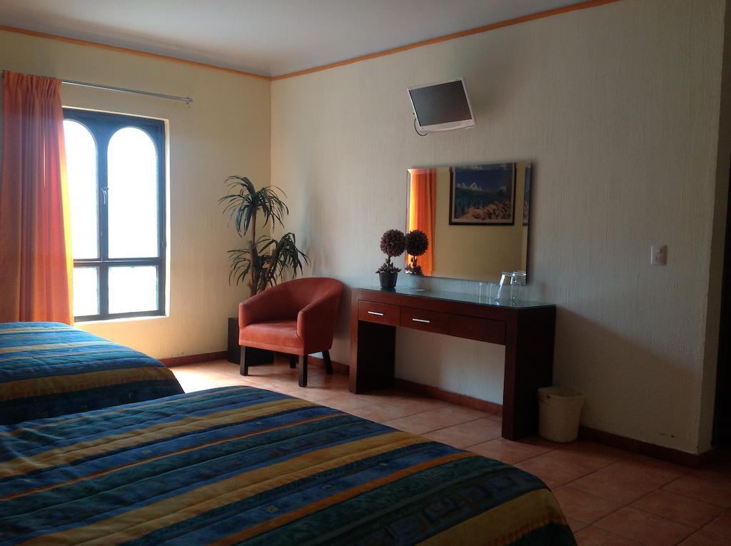Hotel Plaza Rubio Amatitan Номер фото