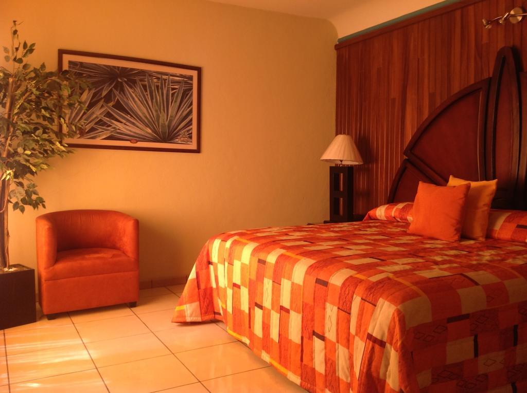Hotel Plaza Rubio Amatitan Номер фото